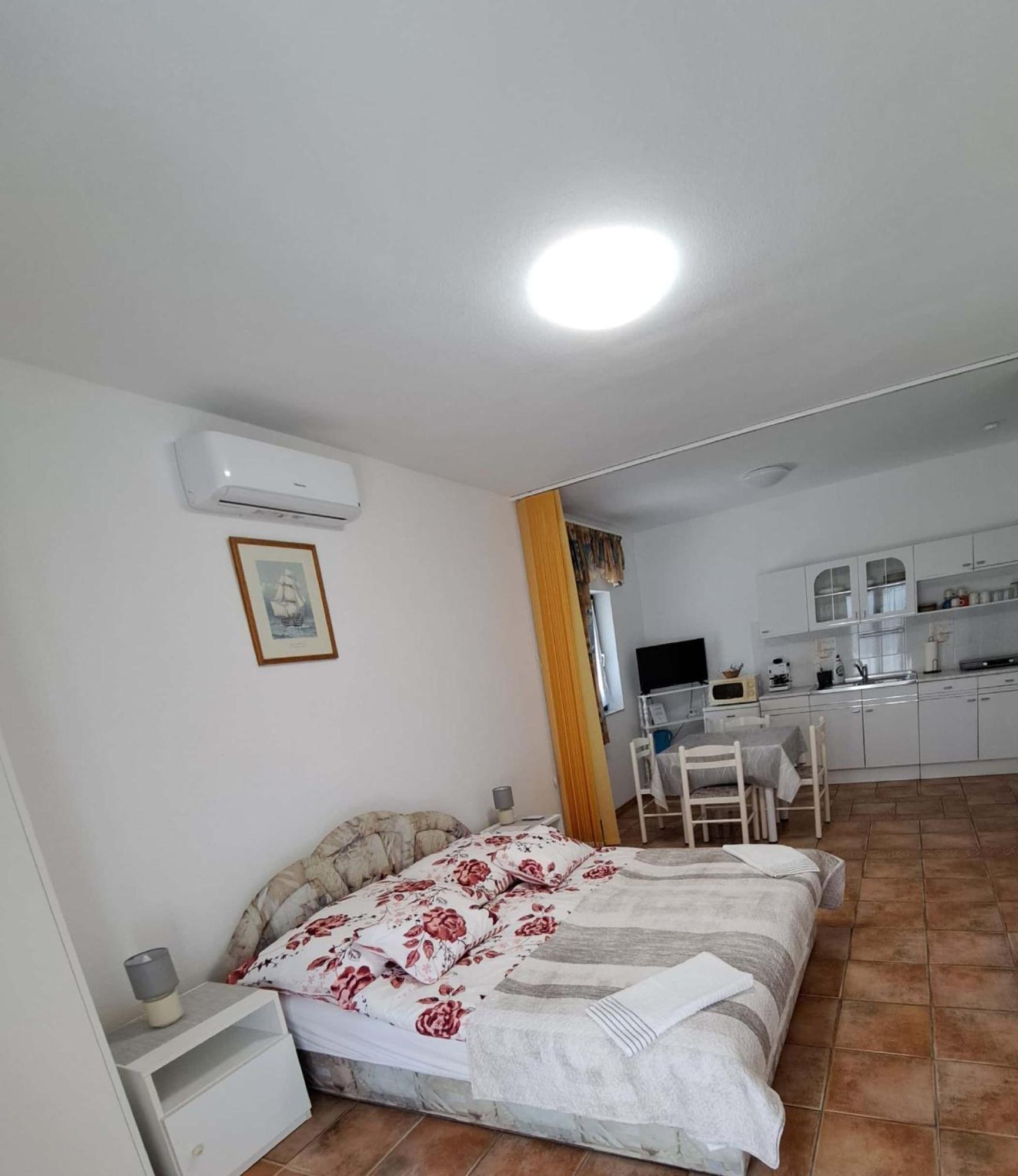 Istvan Apartmanok Keszthely Luaran gambar